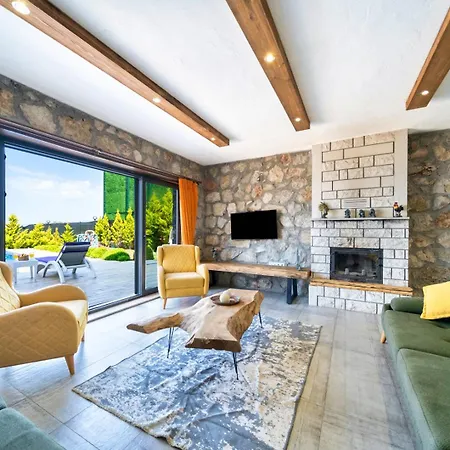 Villa Mika *
